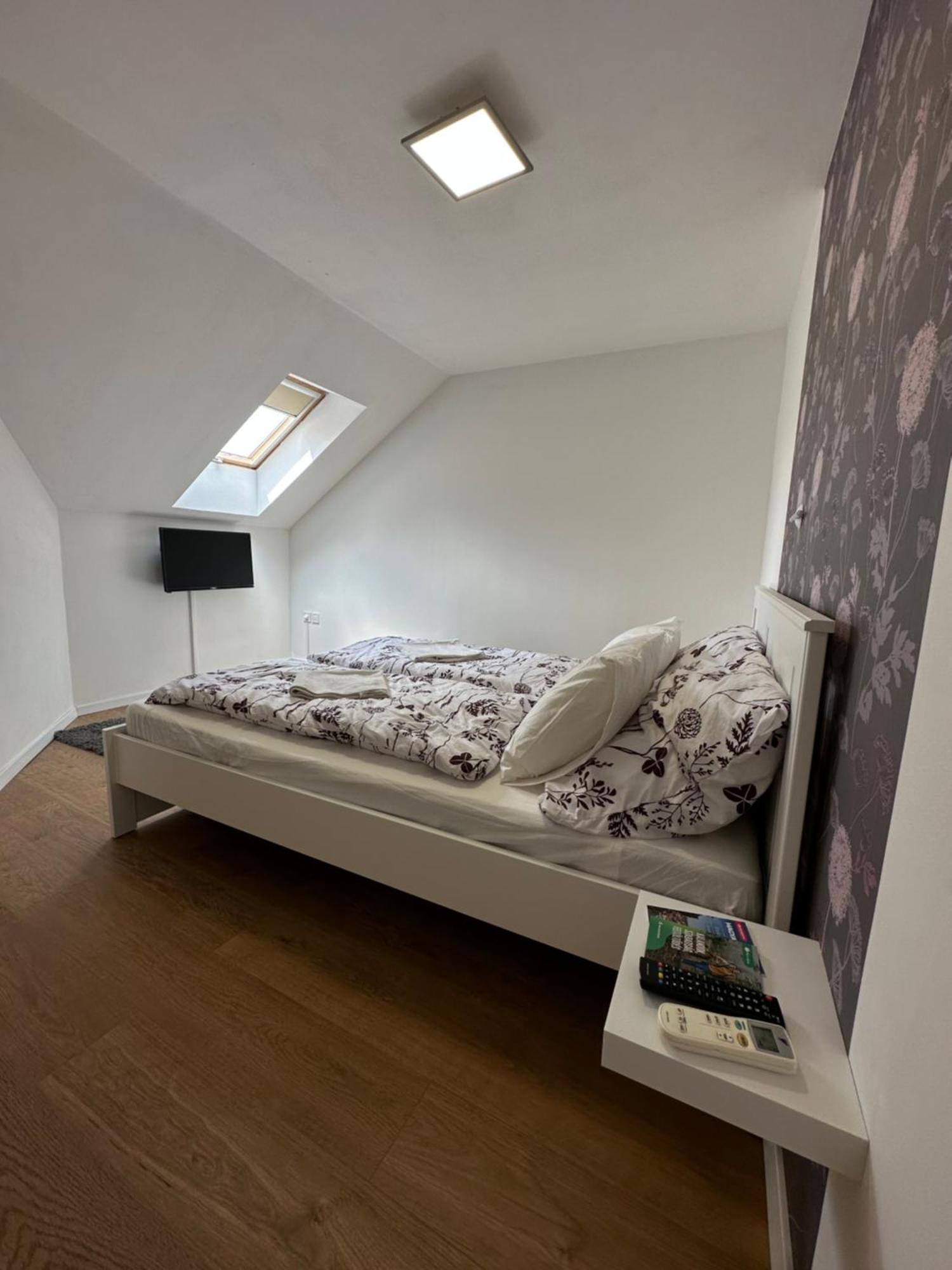 Centroom Apartment Budapest Luaran gambar