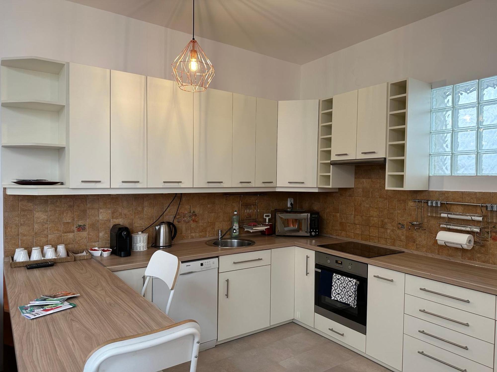 Centroom Apartment Budapest Luaran gambar