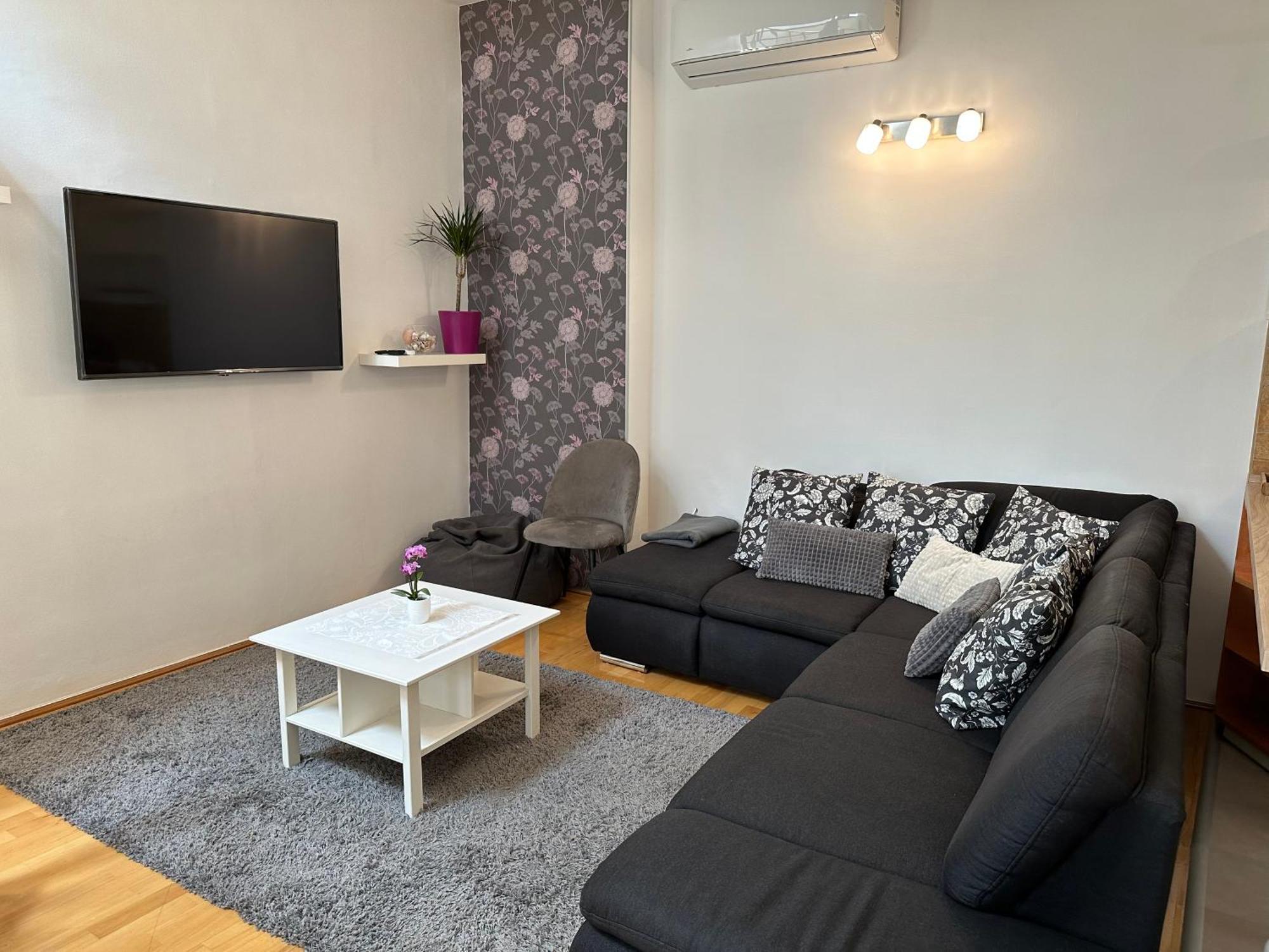 Centroom Apartment Budapest Luaran gambar